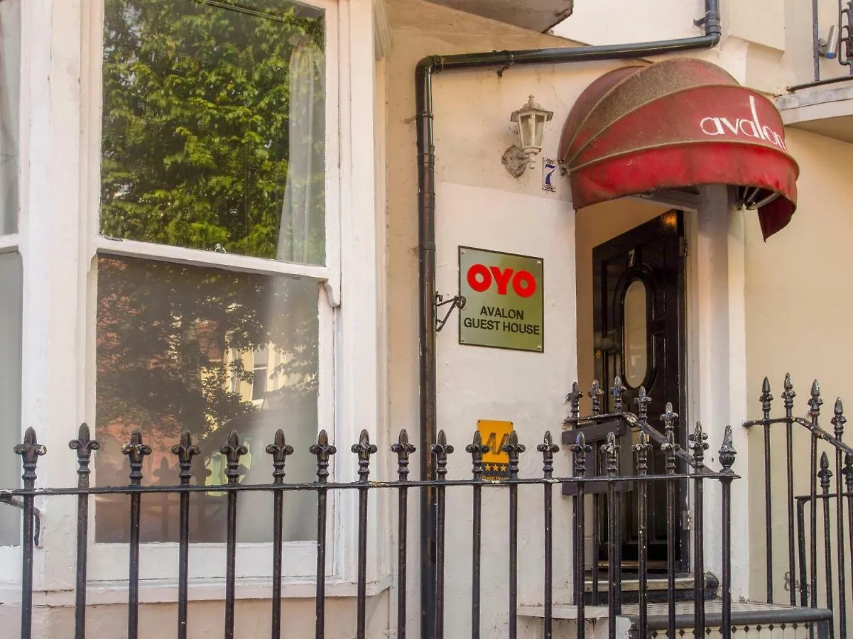 Bed & Breakfast Oyo Avalon Lifestyle Guest House Hove